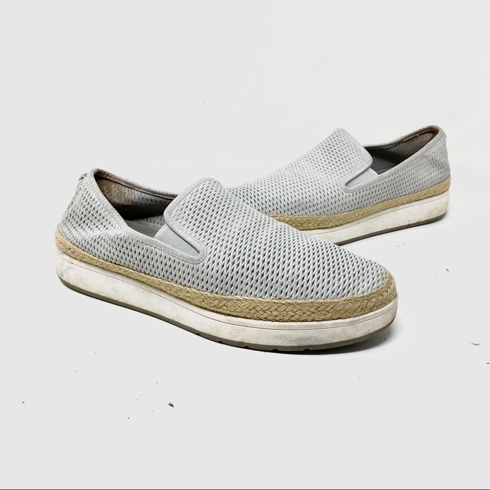 Donald J Pliner Maddox slip on perforated loafer 9